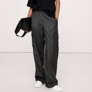 Banana Republic Wool Trousers Women’s Large Gray Elastic Waist Cargo Pockets